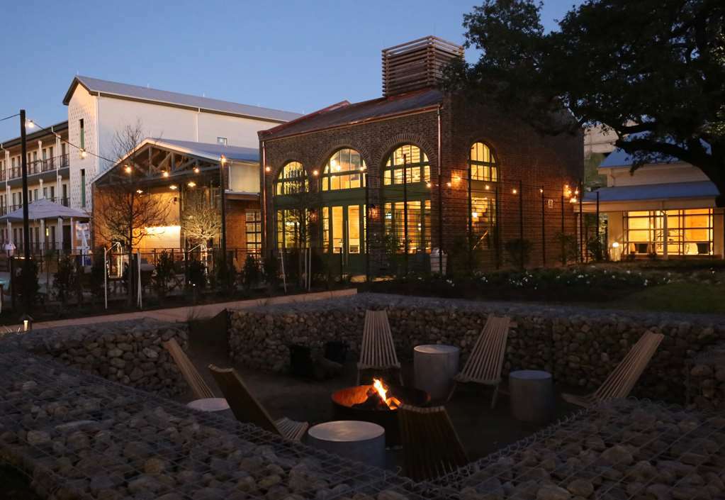 Cavalry Court, By Valencia Hotel Collection College Station Facilités photo
